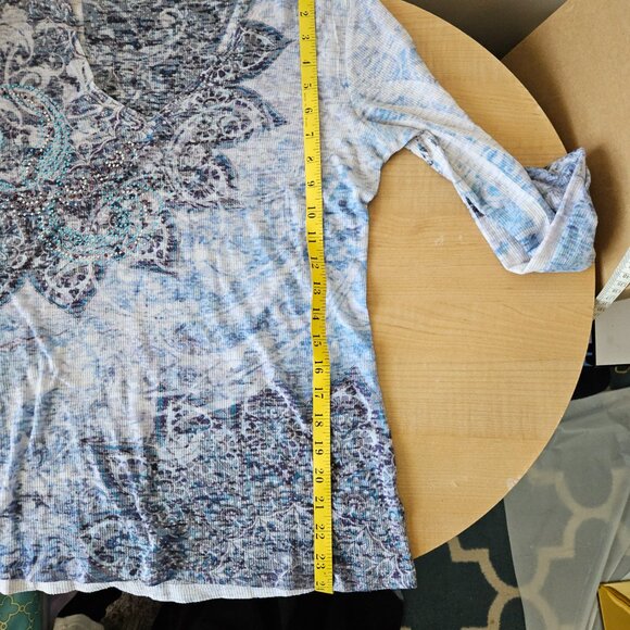 Kiara Aqua Embellished V-Neck Long Sleeve Top M โ Boho Blue Paisley - Picture 7 of 8